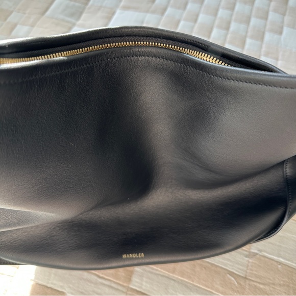 NEW WANDLER Lois Bag, Gorgeous Crescent Shape - Picture 8 of 12